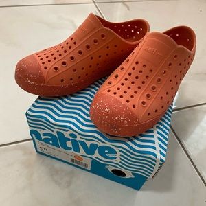 kid’s native shoes C11